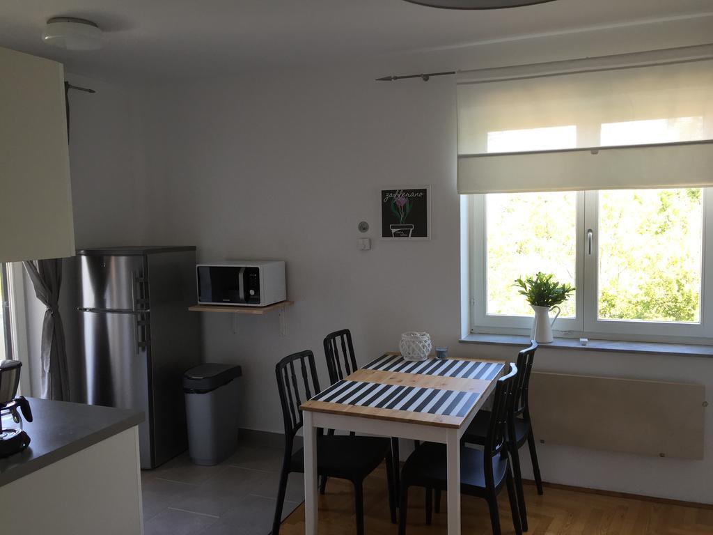 Apartments Papalinna By Moro Malinska Habitación foto