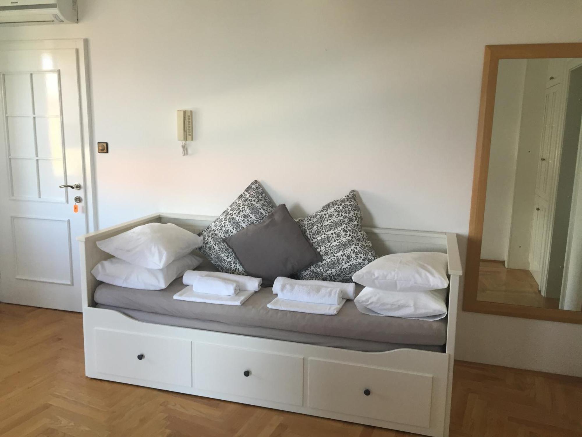 Apartments Papalinna By Moro Malinska Habitación foto